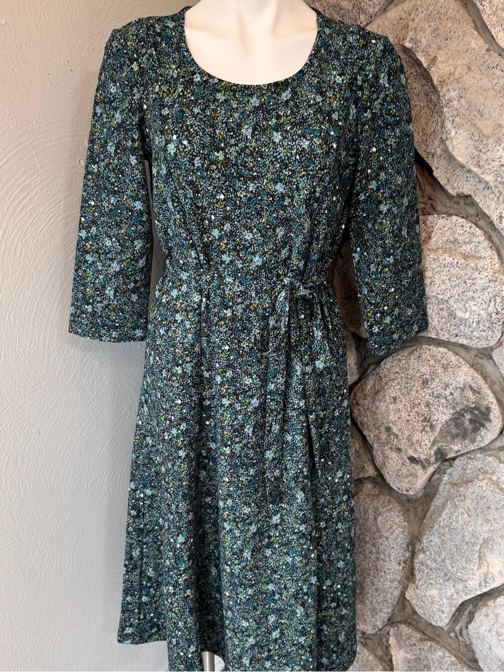 NWT Nina Leonard Green Blue Floral Tie-Waist Large Midi Dress 3/4 Sleeves Crew